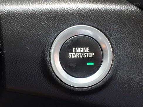 Certified 2023 GMC Terrain SLT w/ Tech Package FWD image 23