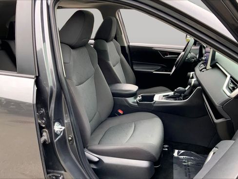 Used 2023 Toyota RAV4 XLE w/ Convenience Package AWD/4WD image 9