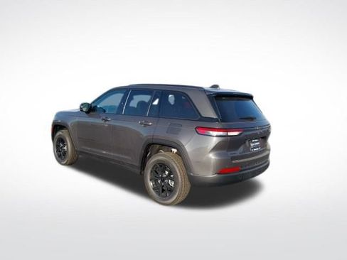 New 2025 Jeep Grand Cherokee Laredo image 17