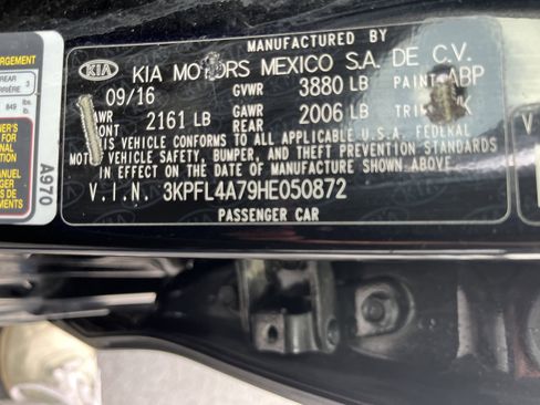 Used 2017 Kia Forte S w/ S Technology Package FWD image 19