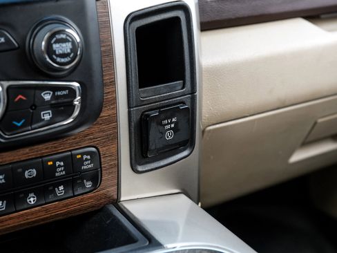 Used 2018 RAM 2500 Laramie AWD/4WD image 35