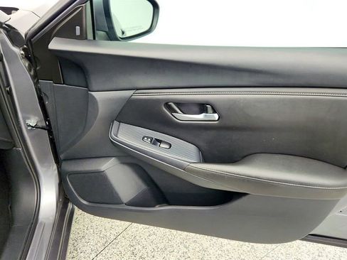 Used 2024 Nissan Sentra SV image 25