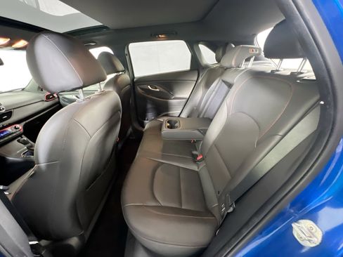 Used 2018 Hyundai Elantra GT Sport w/ Sport Tech Package 04 image 26