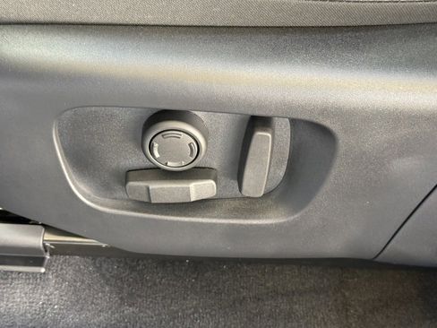 New 2025 Land Rover Discovery Sport S image 14