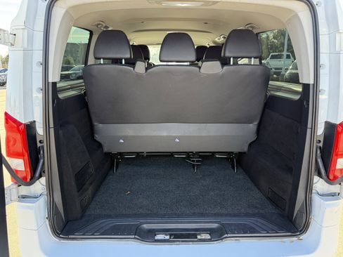 Used 2019 Mercedes-Benz Metris Passenger image 29