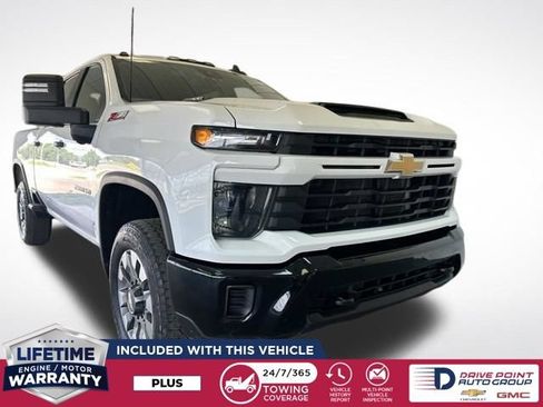 Used 2024 Chevrolet Silverado 2500 Custom w/ Custom Convenience Package AWD/4WD image 1
