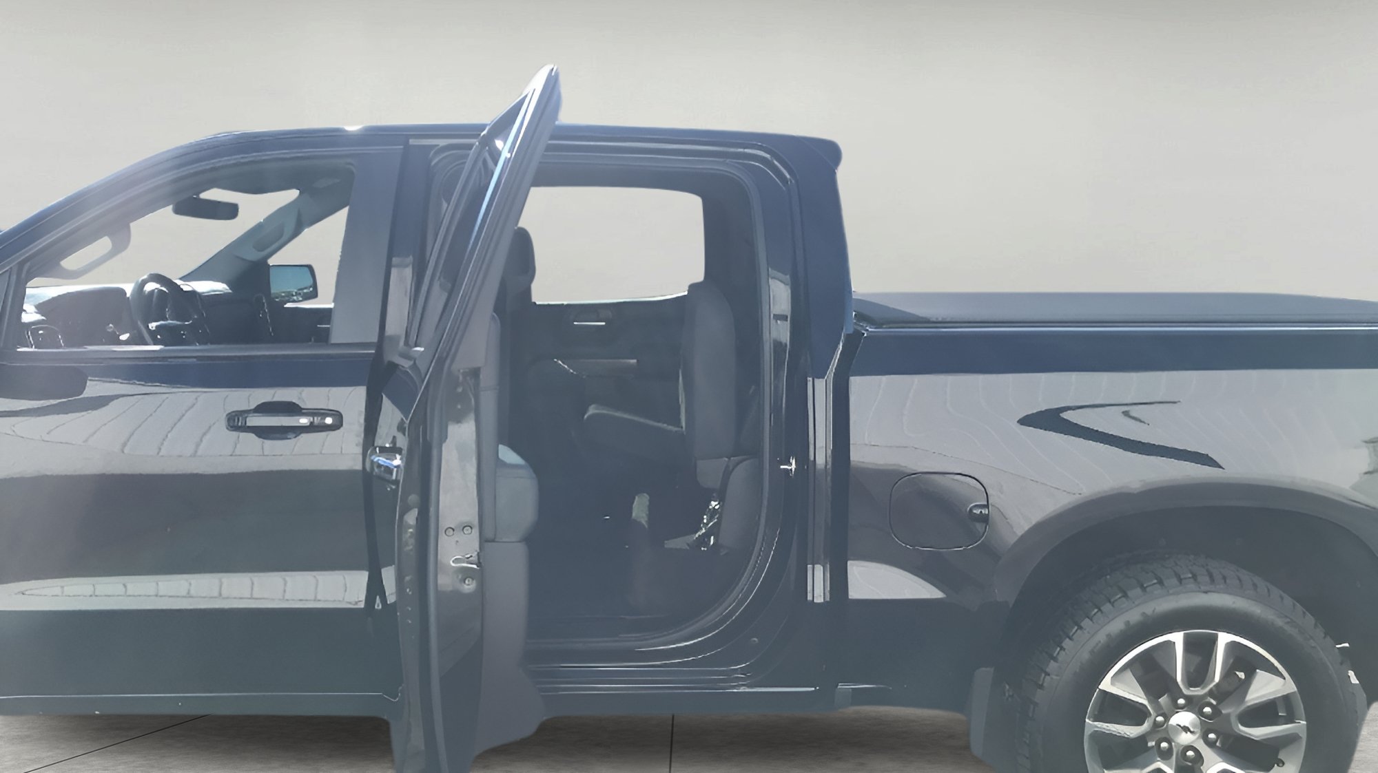 Used 2020 Chevrolet Silverado 1500 RST AWD/4WD image 23