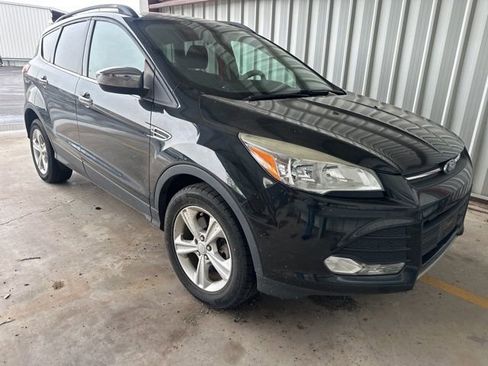 Used 2014 Ford Escape SE w/ Equipment Group 201A AWD/4WD image 2