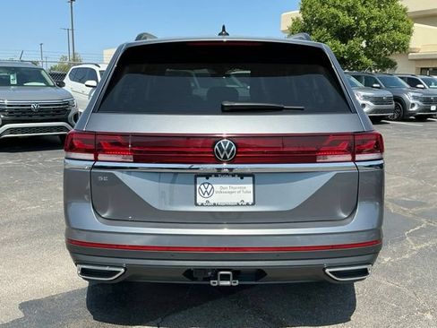 Certified 2025 Volkswagen Atlas SE FWD image 4