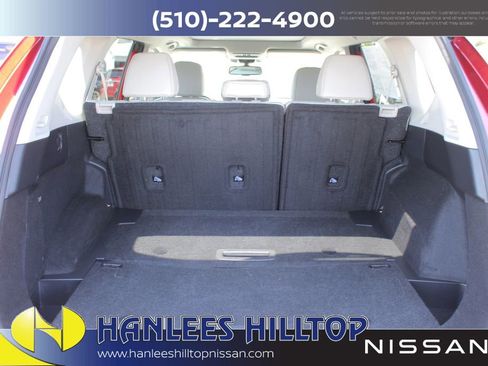 Used 2023 Nissan Rogue SL w/ SL Premium Package image 10