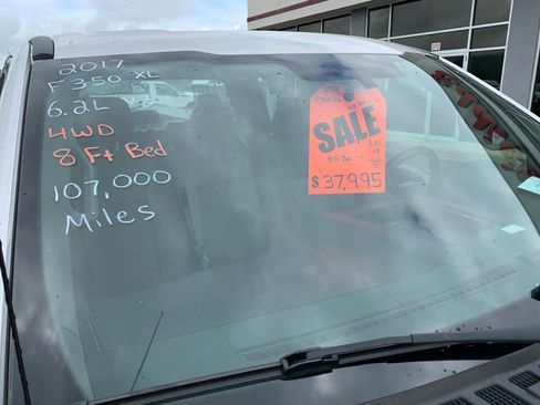 Used 2017 Ford F350 XL image 3