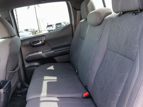 Used 2018 Toyota Tacoma TRD Sport w/ Technology Package image 22