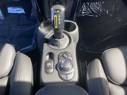 Certified 2024 MINI Cooper SE image 14