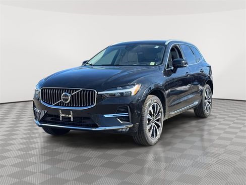 Certified 2023 Volvo XC60 B5 Plus w/ Climate Package image 2