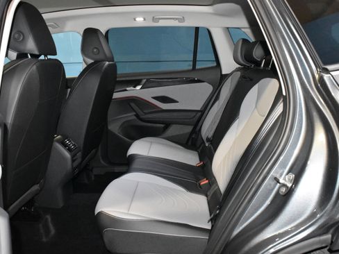 New 2026 Volkswagen Tiguan SE AWD/4WD image 15