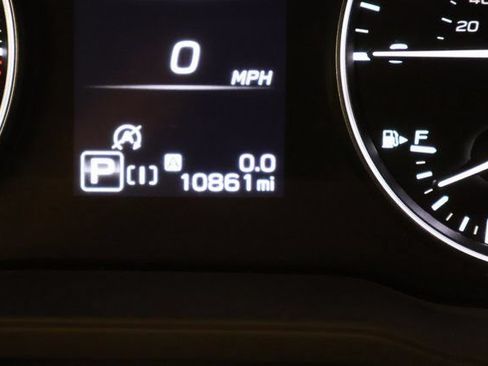 Certified 2025 Subaru Crosstrek 2.5i Premium AWD/4WD image 18