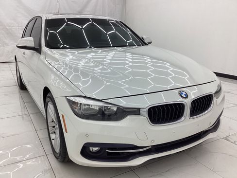 Used 2016 BMW 328i Sedan w/ Driver Assistance Package image 3