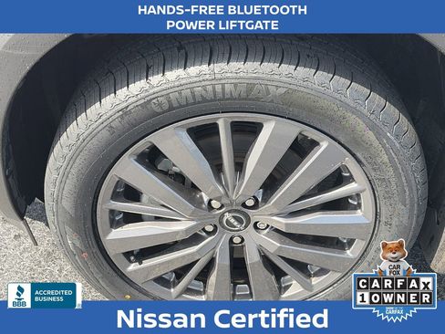 Certified 2024 Nissan Pathfinder SL w/ SL Premium Package FWD image 9