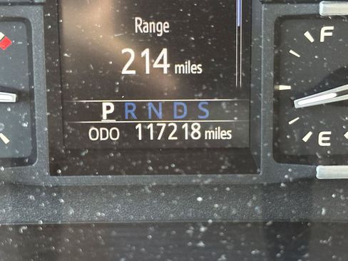Used 2018 Toyota Tundra Limited w/ Limited Premium Package RWD image 14