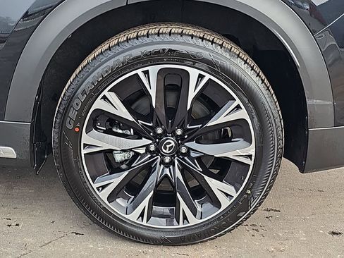 Used 2024 MAZDA CX-90 Plug-In Hybrid w/ Premium Pkg image 38