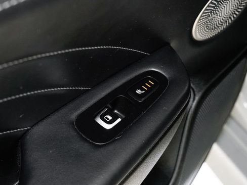 Used 2023 Kia Stinger GT2 image 32