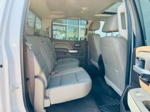 Used 2017 Chevrolet Silverado 1500 LTZ Z71 w/ LTZ Plus Package AWD/4WD image 39