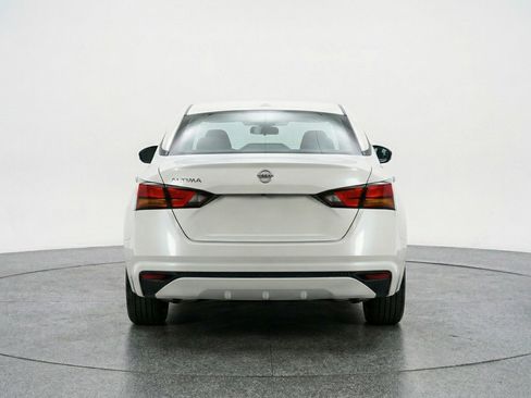 Used 2025 Nissan Altima 2.5 SV image 7