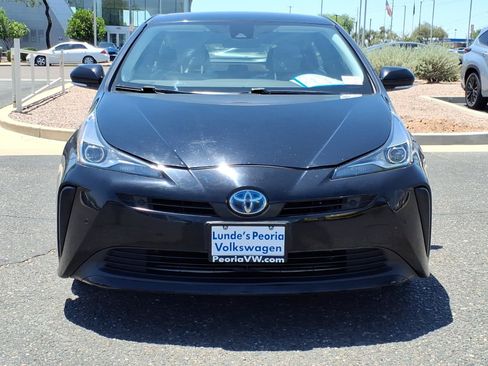 Used 2022 Toyota Prius LE FWD image 2