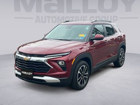 Used 2024 Chevrolet TrailBlazer LT w/ Convenience Package FWD image 1