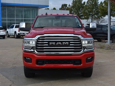 Used 2024 RAM 3500 Limited image 2