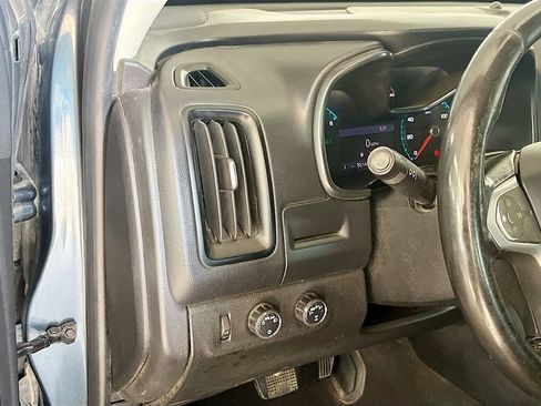 Used 2020 Chevrolet Colorado LT AWD/4WD image 10