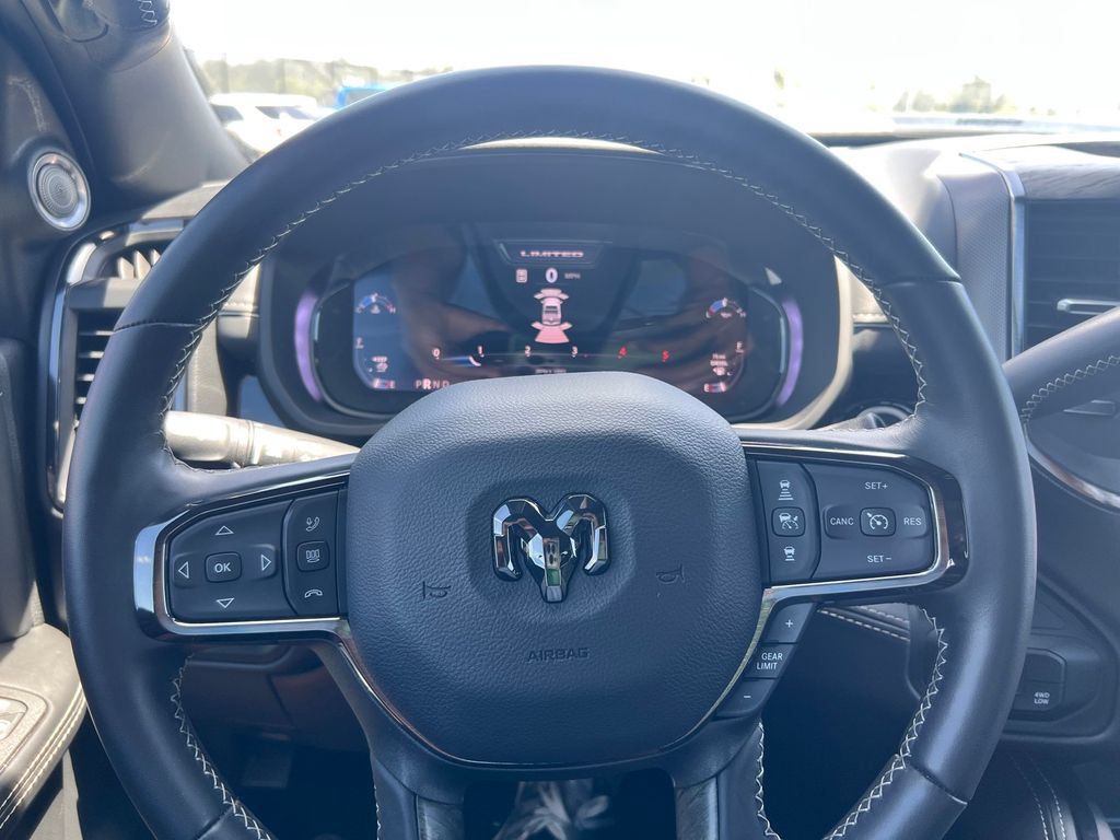 New 2025 RAM 2500 Limited AWD/4WD image 16
