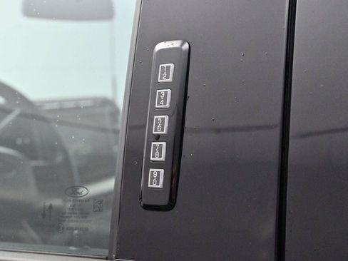 Used 2023 Ford F350 XLT w/ XLT Premium Package AWD/4WD image 10