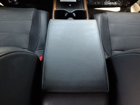 Used 2020 Honda CR-V Touring image 31