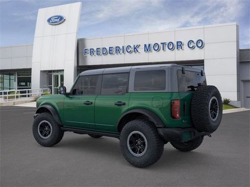 New 2025 Ford Bronco Badlands image 4