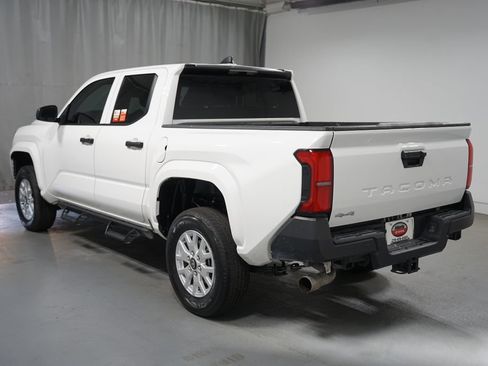 Certified 2024 Toyota Tacoma SR AWD/4WD image 6