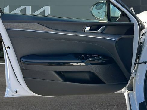 Used 2024 Kia K5 EX image 11
