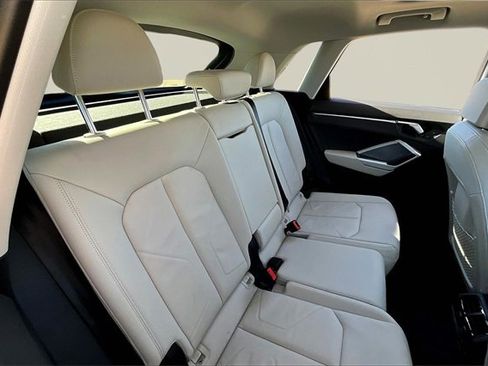 Certified 2025 Audi Q3 2.0T Premium Plus w/ Premium Plus Package image 29