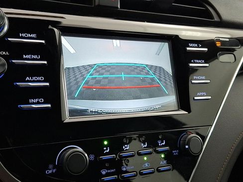 Certified 2018 Toyota Camry LE FWD image 7
