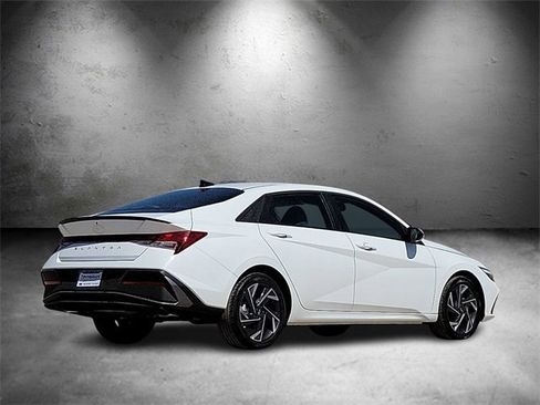 New 2025 Hyundai Elantra Sport image 4