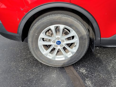 Used 2020 Ford Escape SE image 10