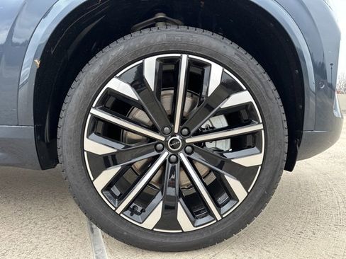 New 2026 Volvo XC90 B5 Plus image 9