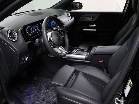 Used 2025 Mercedes-Benz GLA 250 4MATIC image 11