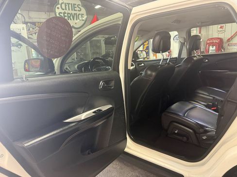 Used 2019 Dodge Journey GT AWD/4WD image 16