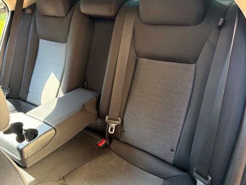 Used 2018 Chrysler 300 Touring w/ Chrome Appearance Package image 18