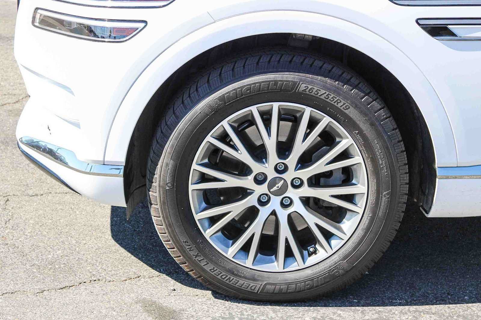 Used 2023 Genesis GV80 2.5T AWD/4WD image 9