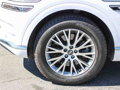 Used 2023 Genesis GV80 2.5T image 9