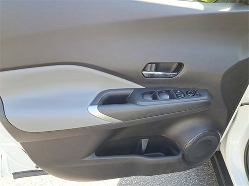 Used 2024 Nissan Kicks SR w/ SR Premium Package image 16