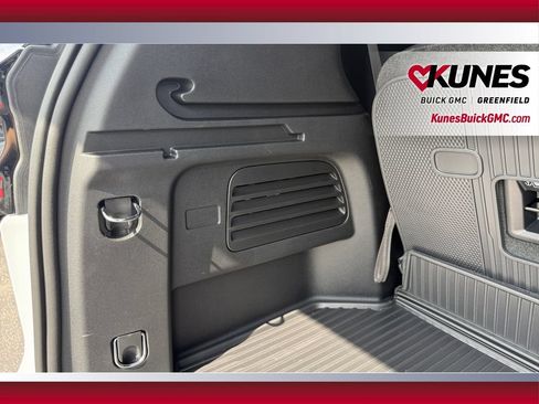 New 2026 GMC Acadia AT4 w/ Luxury Package AWD/4WD image 37
