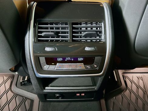 New 2026 BMW X5 xDrive40i w/ M Sport Package image 18